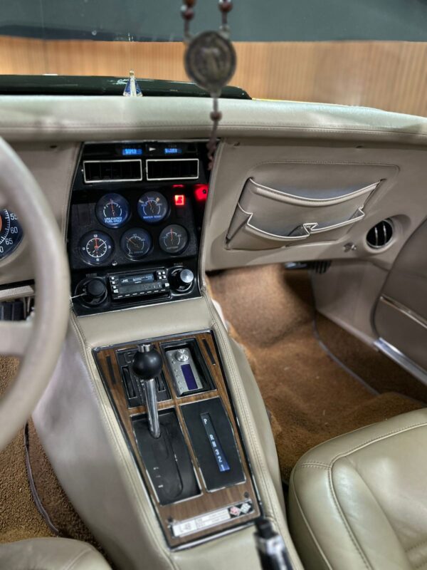 CHEVROLET CORVETTE C3 TARGA 1976 V8 5.7L - Image 23