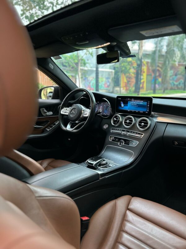 MERCEDES-BENZ C300 2019 - Image 23