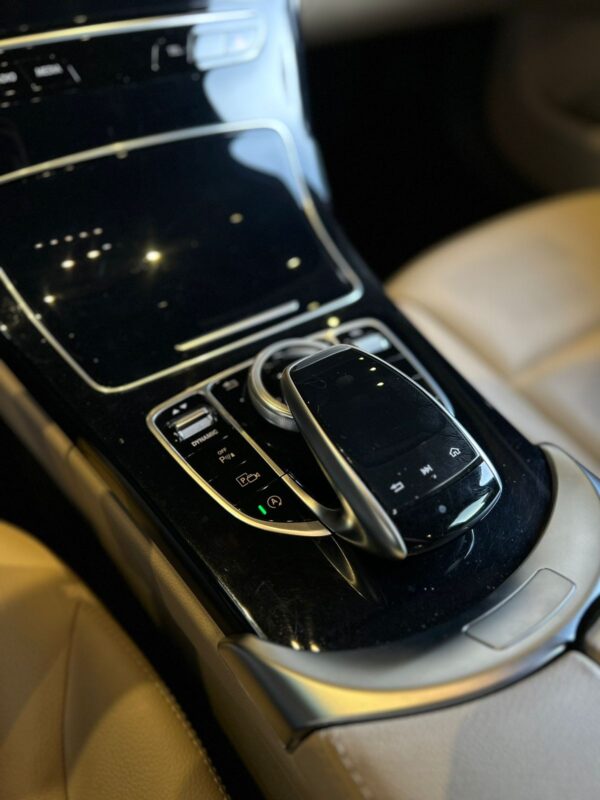 MERCEDES-BENZ C 180 1.6 CGI FLEX AVANTGARDE 9G-TRONIC 2019 - Image 15