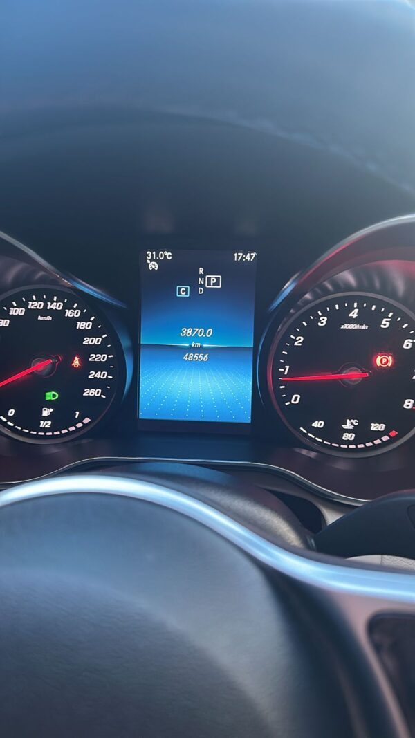 MERCEDES-BENZ C 180 1.6 CGI FLEX AVANTGARDE 9G-TRONIC 2019 - Image 18
