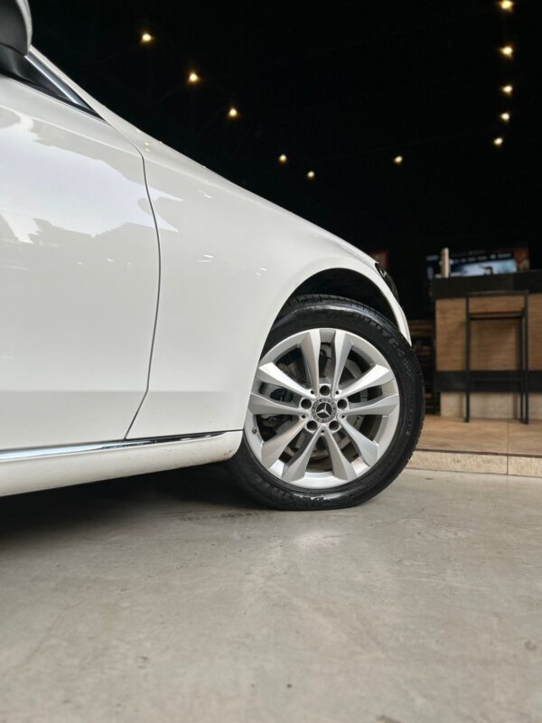 MERCEDES-BENZ C 180 1.6 CGI FLEX AVANTGARDE 9G-TRONIC 2019 - Image 20