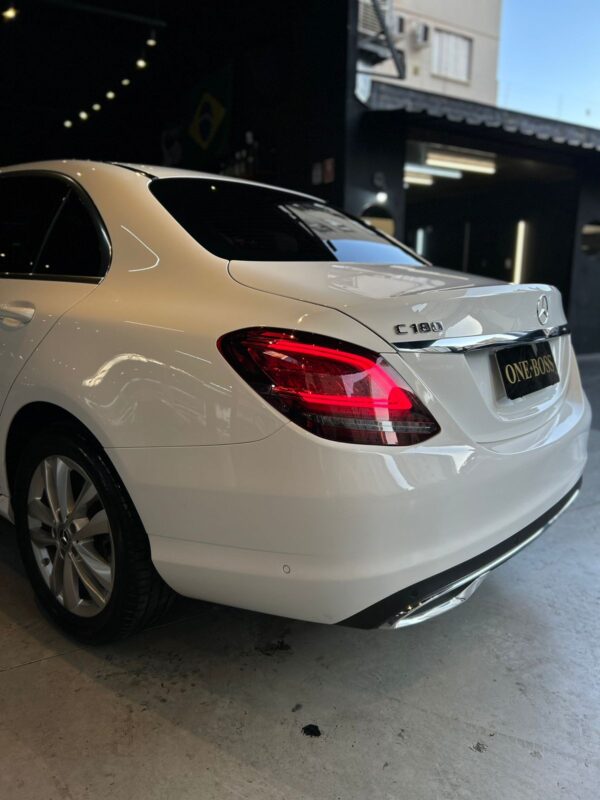 MERCEDES-BENZ C 180 1.6 CGI FLEX AVANTGARDE 9G-TRONIC 2019 - Image 21