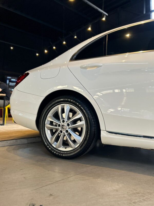 MERCEDES-BENZ C 180 1.6 CGI FLEX AVANTGARDE 9G-TRONIC 2019 - Image 26