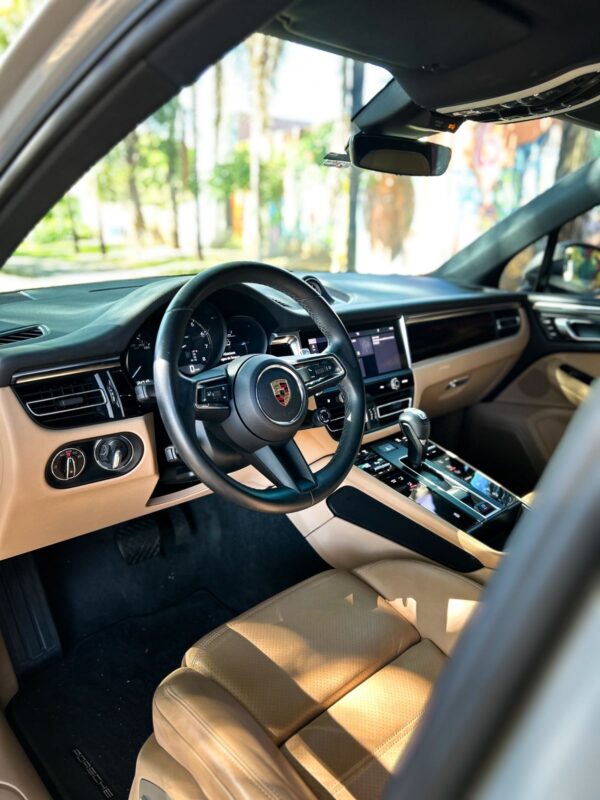 PORSCHE MACAN 2.0 TURBO GASOLINA PDK 2024 - Image 9
