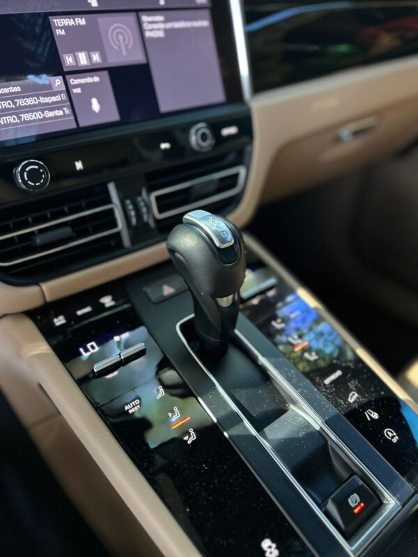 PORSCHE MACAN 2.0 TURBO GASOLINA PDK 2024 - Image 23