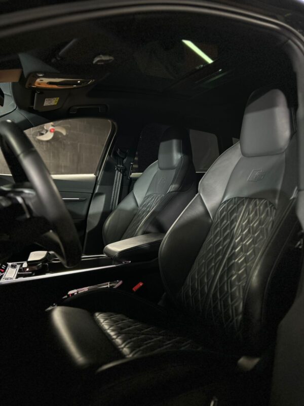 AUDI E-tron Performance Black 2022 - Image 18