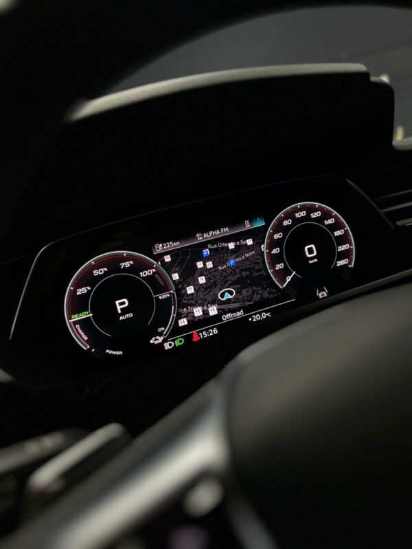 AUDI E-tron Performance Black 2022 - Image 21