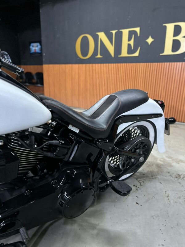 Harley-Davidson Softail Deluxe 2015 - Image 10