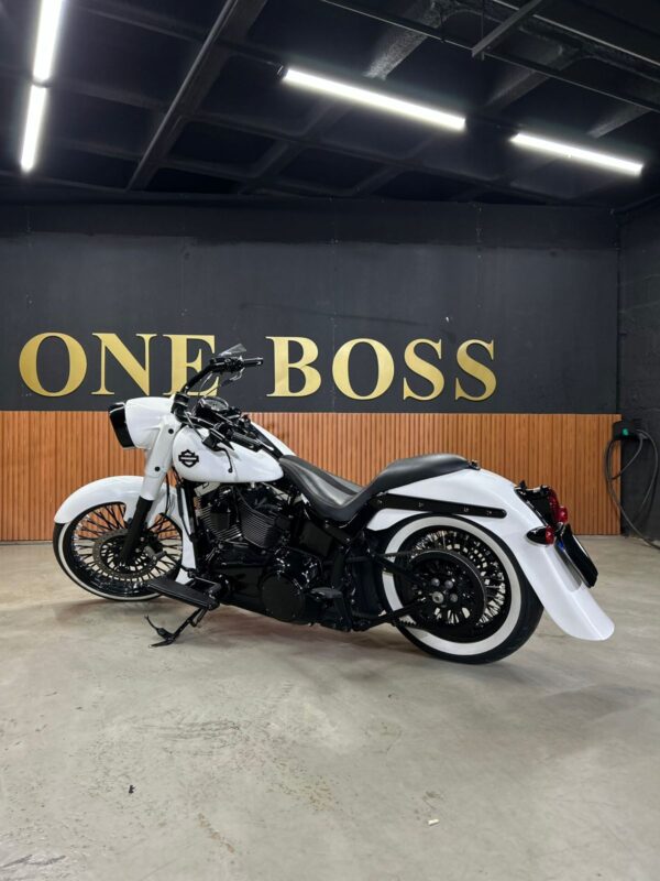 Harley-Davidson Softail Deluxe 2015 - Image 2