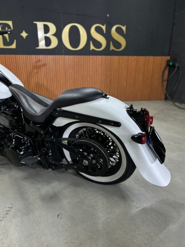 Harley-Davidson Softail Deluxe 2015 - Image 15