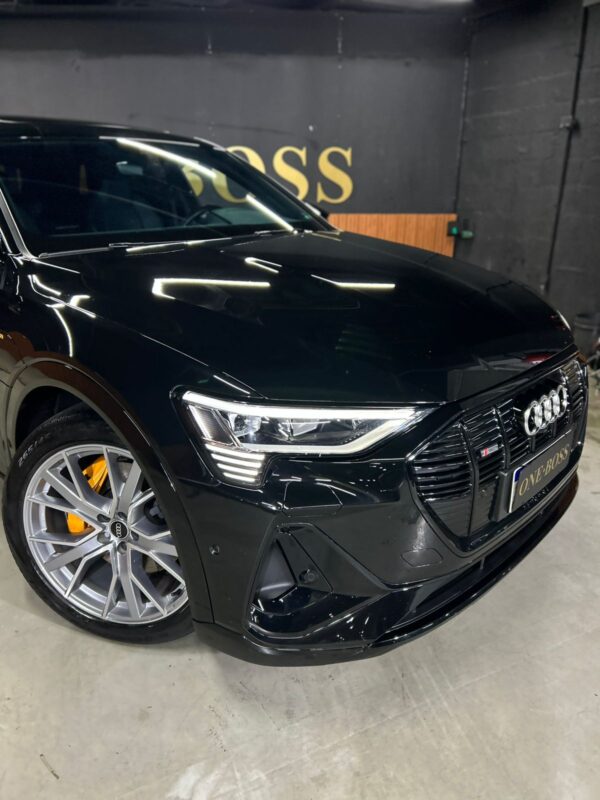 AUDI E-tron Performance Black 2022 - Image 22
