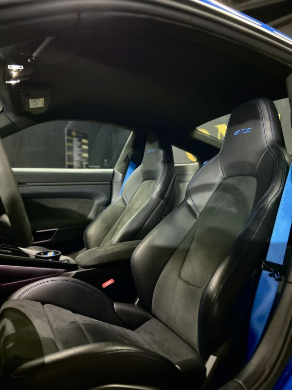 PORSCHE 911  3.0 24V H6 GASOLINA CARRERA GTS PDK 2023 - Image 14