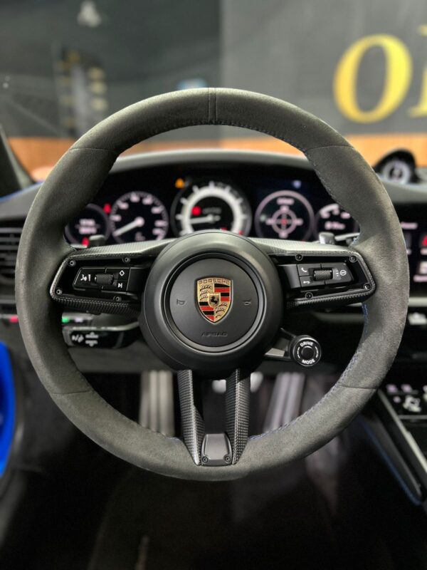PORSCHE 911  3.0 24V H6 GASOLINA CARRERA GTS PDK 2023 - Image 2