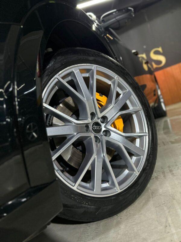 AUDI E-tron Performance Black 2022 - Image 15