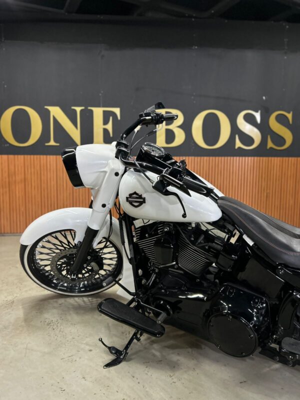 Harley-Davidson Softail Deluxe 2015 - Image 19