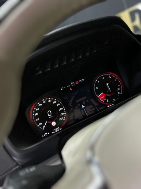 VOLVO XC 90 T-6 MOMENTUM 2016 - Image 25