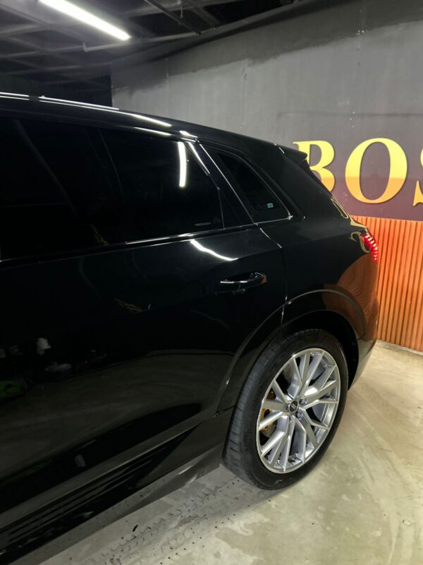AUDI E-tron Performance Black 2022 - Image 27