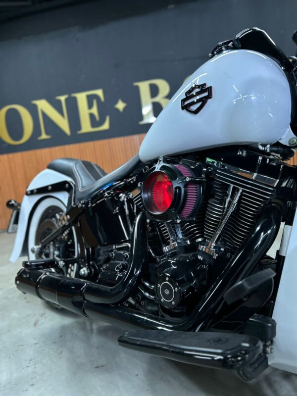 Harley-Davidson Softail Deluxe 2015 - Image 23