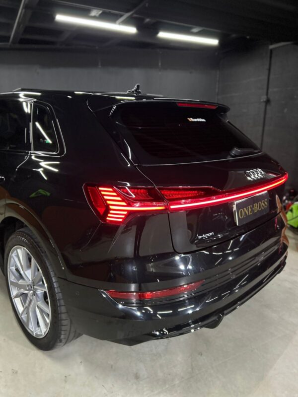 AUDI E-tron Performance Black 2022 - Image 31