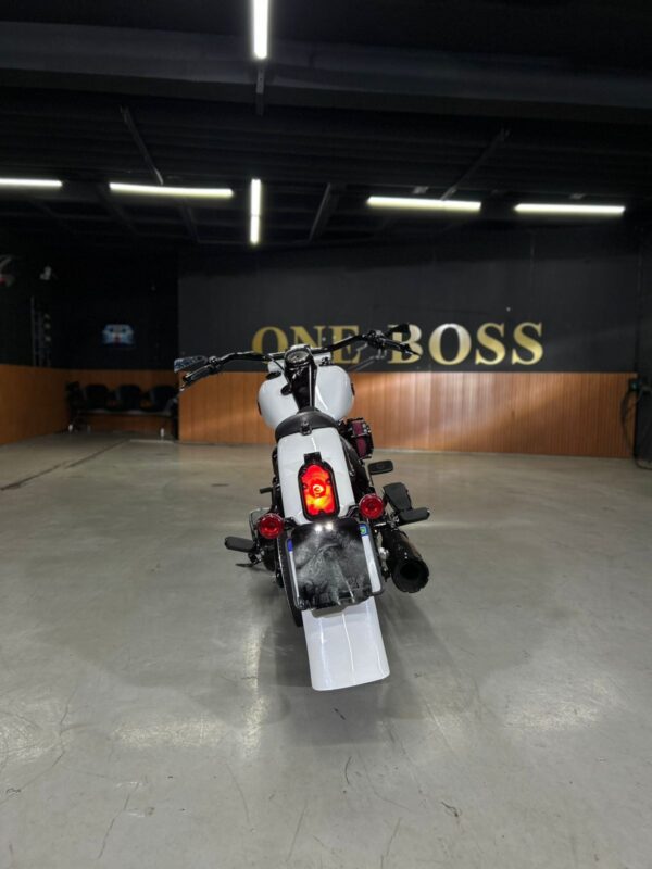 Harley-Davidson Softail Deluxe 2015 - Image 25