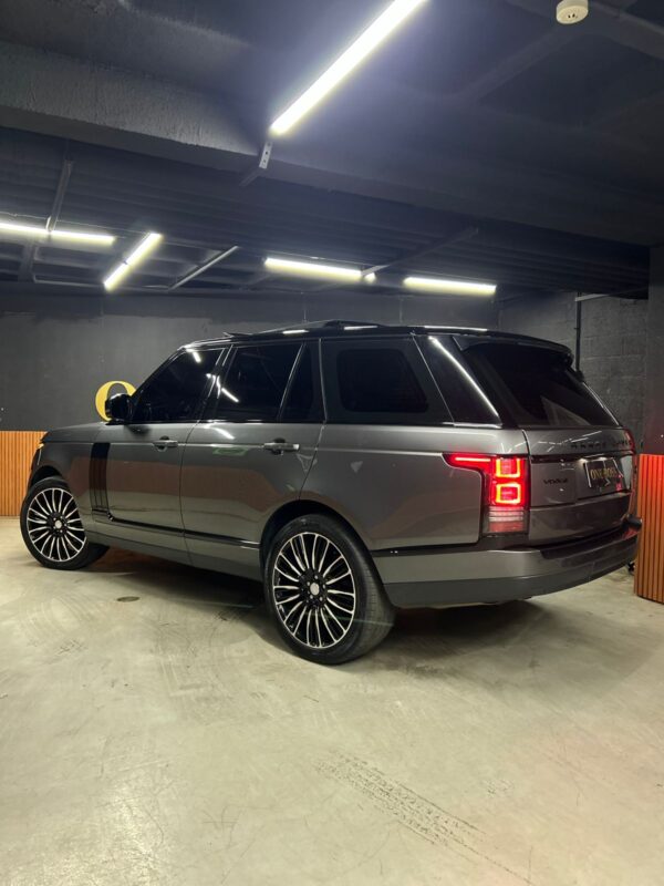 LAND ROVER RANGE ROVER  3.0 VOGUE V6 24V TURBO DIESEL 4P AUTOMÁTICO 2014 - Image 4