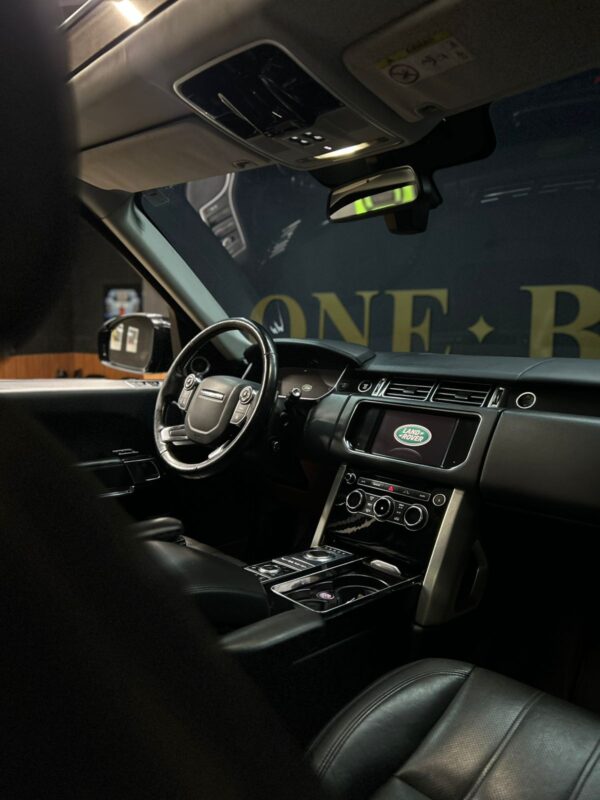 LAND ROVER RANGE ROVER  3.0 VOGUE V6 24V TURBO DIESEL 4P AUTOMÁTICO 2014 - Image 20