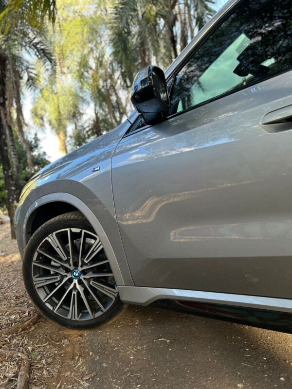 BMW iX1  ELÉTRICO XDRIVE30 M SPORT 2024 - Image 9