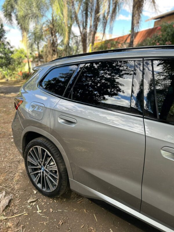 BMW iX1  ELÉTRICO XDRIVE30 M SPORT 2024 - Image 10