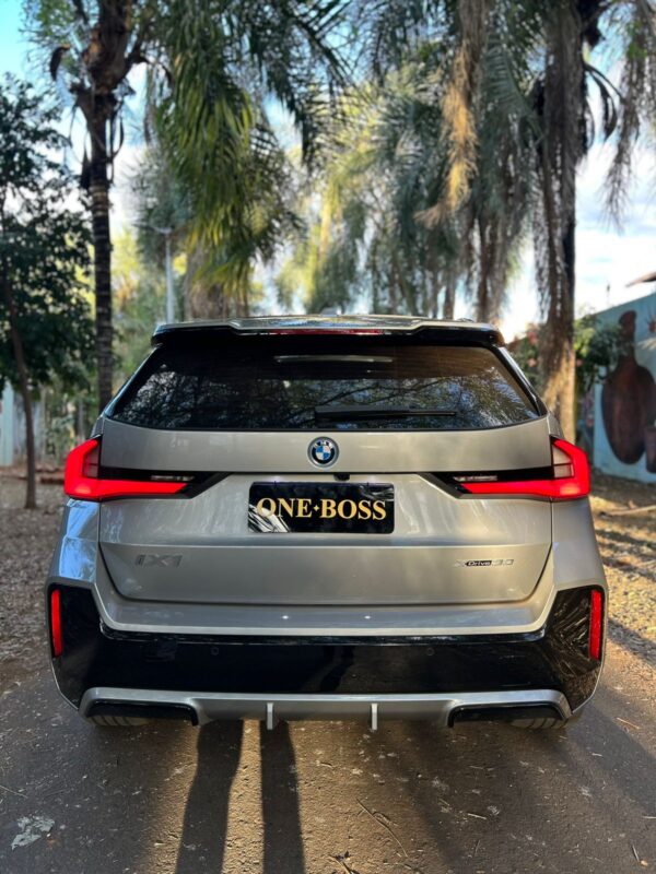 BMW iX1  ELÉTRICO XDRIVE30 M SPORT 2024 - Image 6