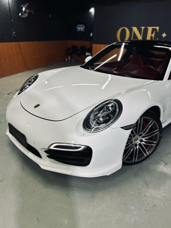 PORSCHE 911 TURBO 2015 - Image 20