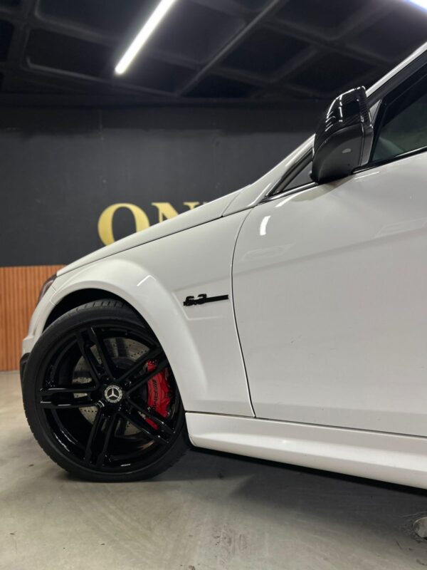 MERCEDES C63 AMG 6.3 V8 Ano 2012 - Image 18
