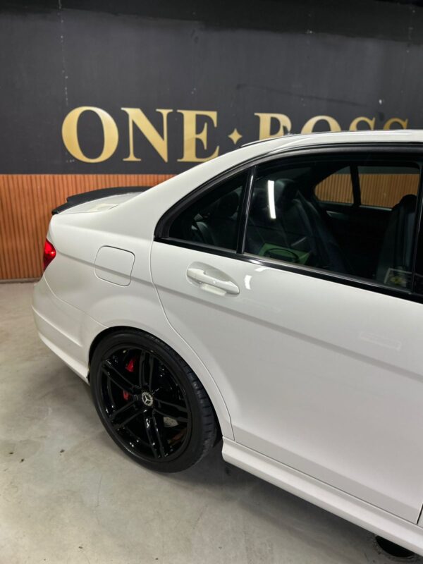MERCEDES C63 AMG 6.3 V8 Ano 2012 - Image 21