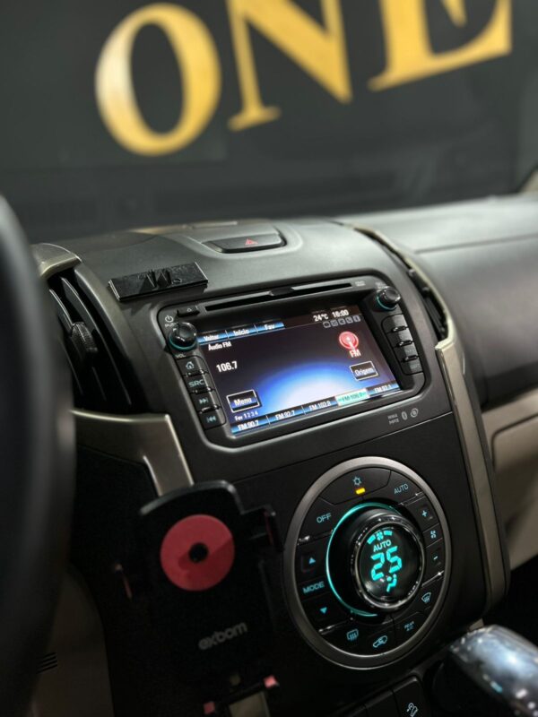 CHEVROLET TRAILBLAZER V6 3.2 2014 - Image 19