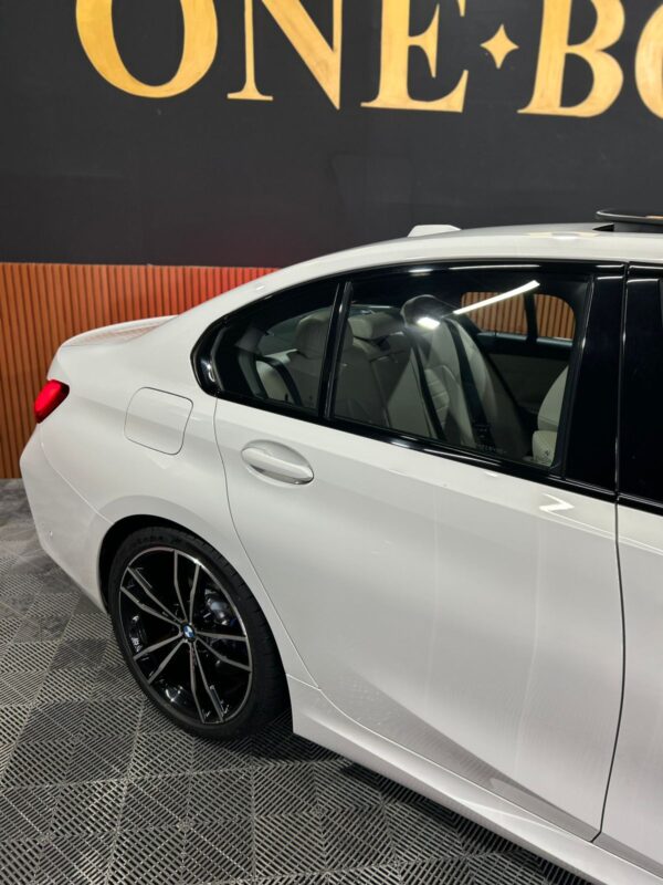 BMW 320i  2.0 16V TURBO FLEX M SPORT AUTOMÁTICO 2023 - Image 25