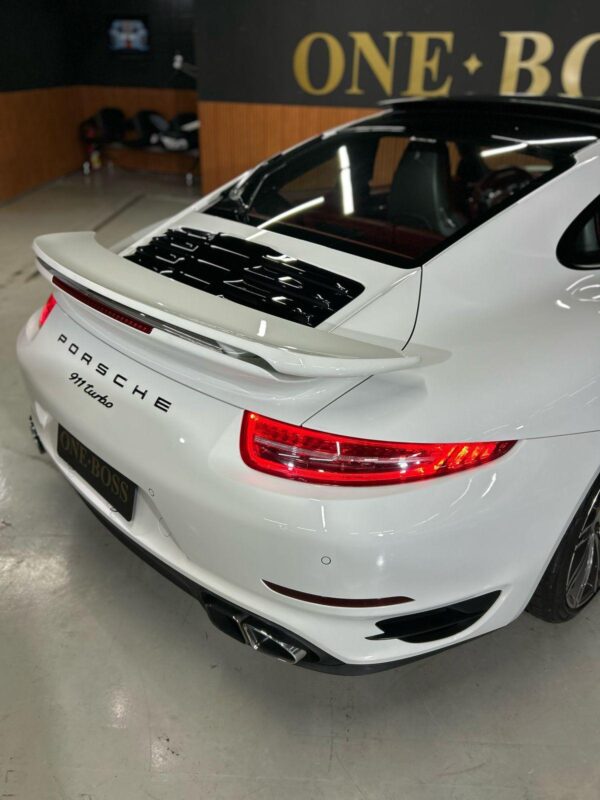 PORSCHE 911 TURBO 2015 - Image 29