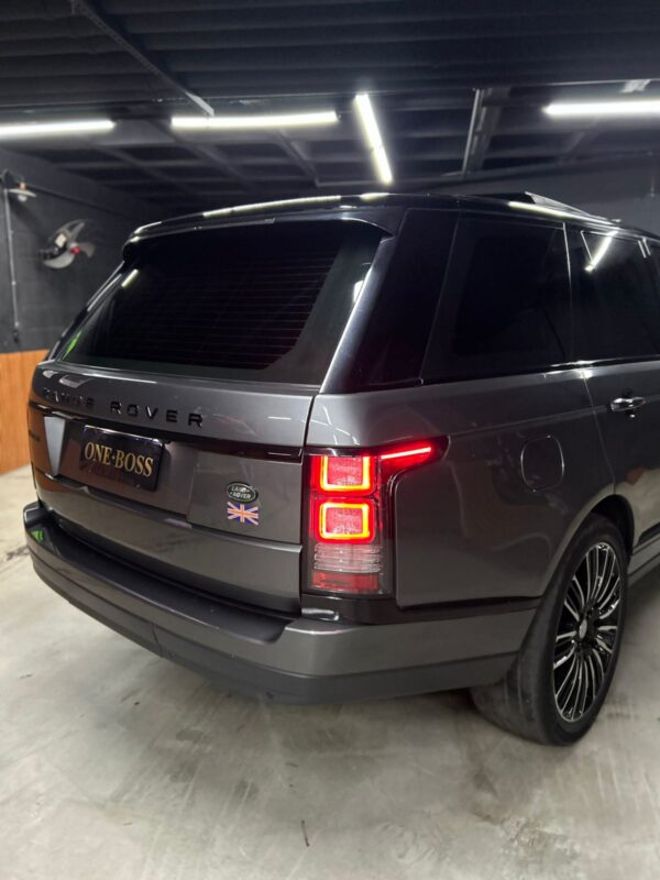 LAND ROVER RANGE ROVER  3.0 VOGUE V6 24V TURBO DIESEL 4P AUTOMÁTICO 2014 - Image 29