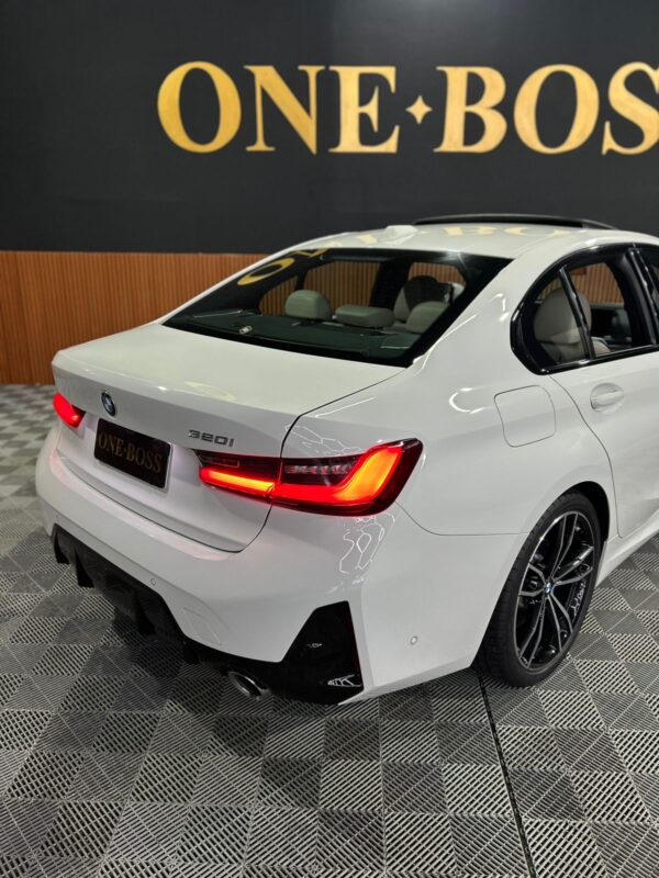 BMW 320i  2.0 16V TURBO FLEX M SPORT AUTOMÁTICO 2023 - Image 17