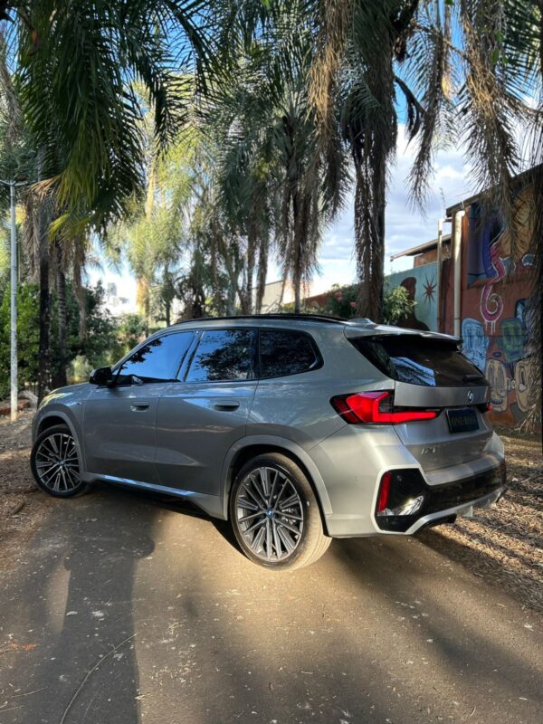 BMW iX1  ELÉTRICO XDRIVE30 M SPORT 2024 - Image 5