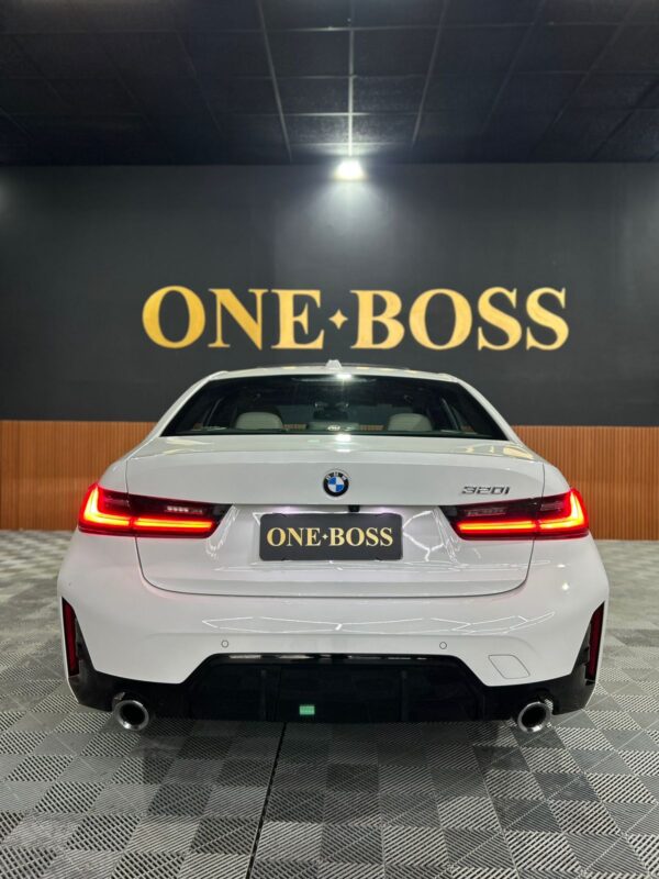 BMW 320i  2.0 16V TURBO FLEX M SPORT AUTOMÁTICO 2023 - Image 5