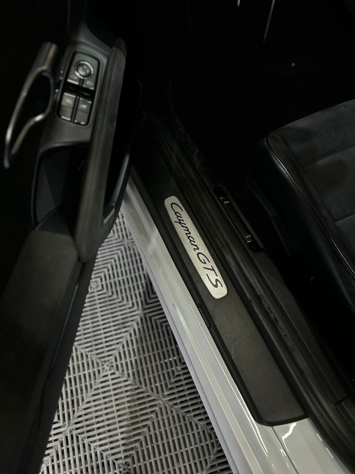 PORSCHE 718 2.5 16V H4 GASOLINA CAYMAN GTS PDK 2019 - Image 23