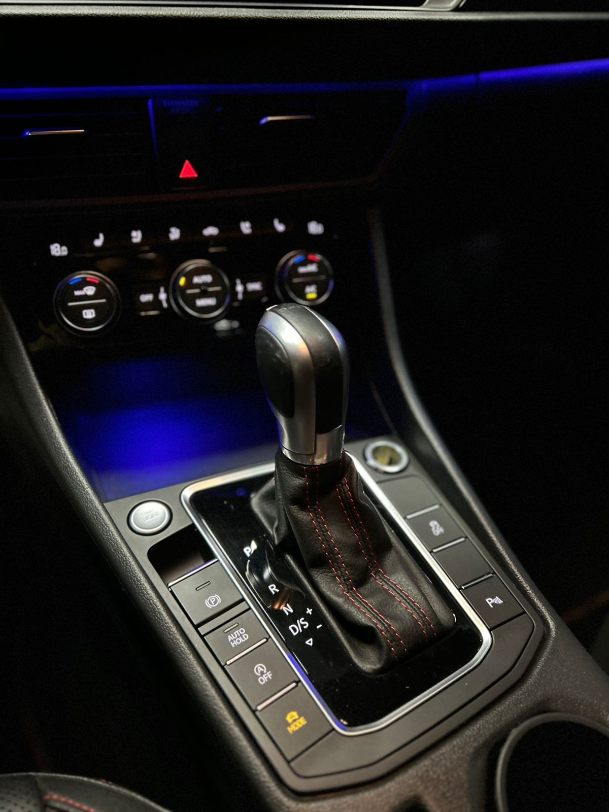 VOLKSWAGEN JETTA GLI 2019- 2.0 350 TSI GASOLINA GLI DSG (BLINDADO-BSS) - Image 21