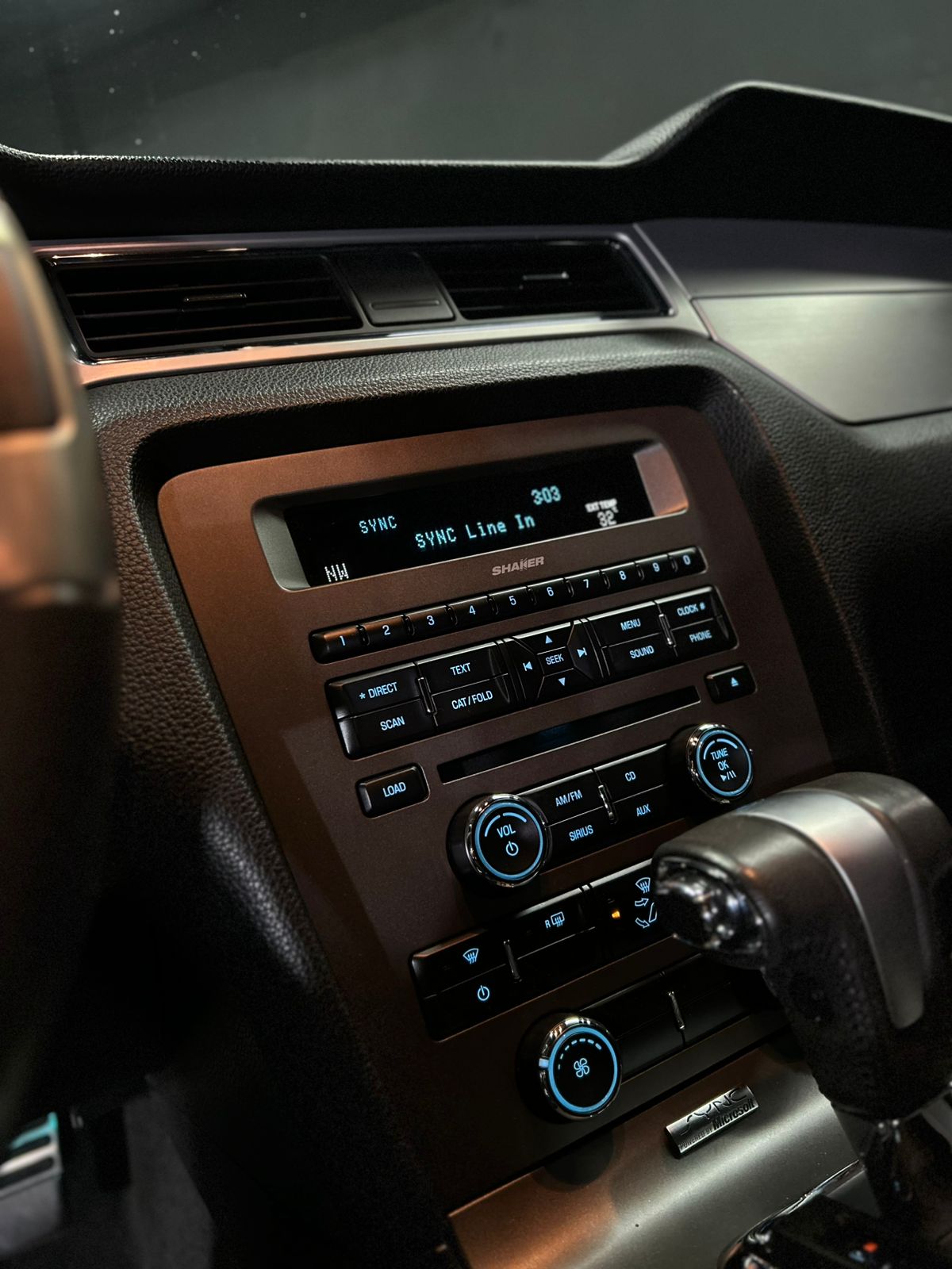 FORD MUSTANG 3.7 V6 GASOLINA AUTOMÁTICO 2011 - Image 2