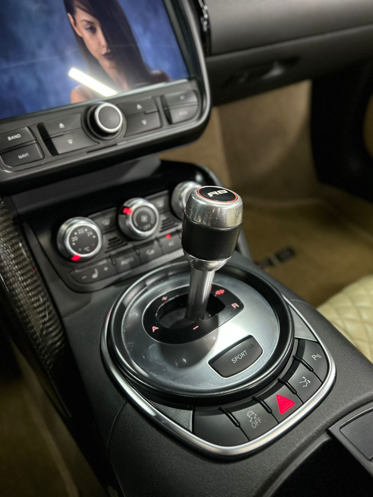 AUDI R8 5.2 FSI QUATTRO SPYDER V10 40V GASOLINA 2P R-TRONIC 2011 - Image 15