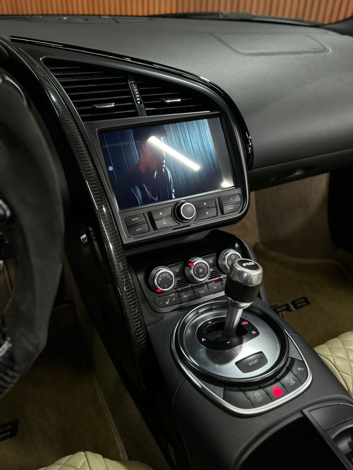 AUDI R8 5.2 FSI QUATTRO SPYDER V10 40V GASOLINA 2P R-TRONIC 2011 - Image 16