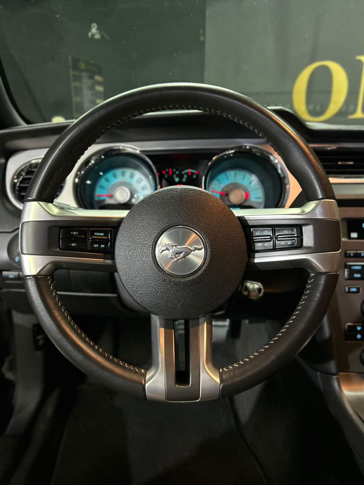 FORD MUSTANG 3.7 V6 GASOLINA AUTOMÁTICO 2011 - Image 25