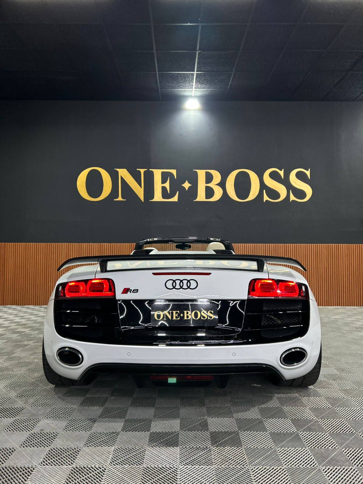 AUDI R8 5.2 FSI QUATTRO SPYDER V10 40V GASOLINA 2P R-TRONIC 2011 - Image 29