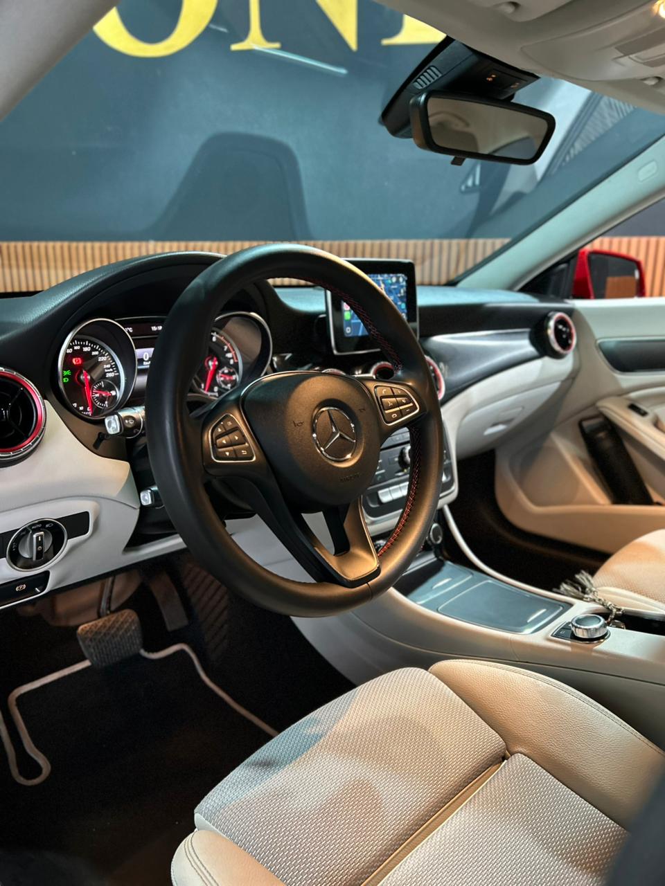 MERCEDES-BENZ CLA 180 1.6 CGI GASOLINA 7G-DCT 2019 - Image 2