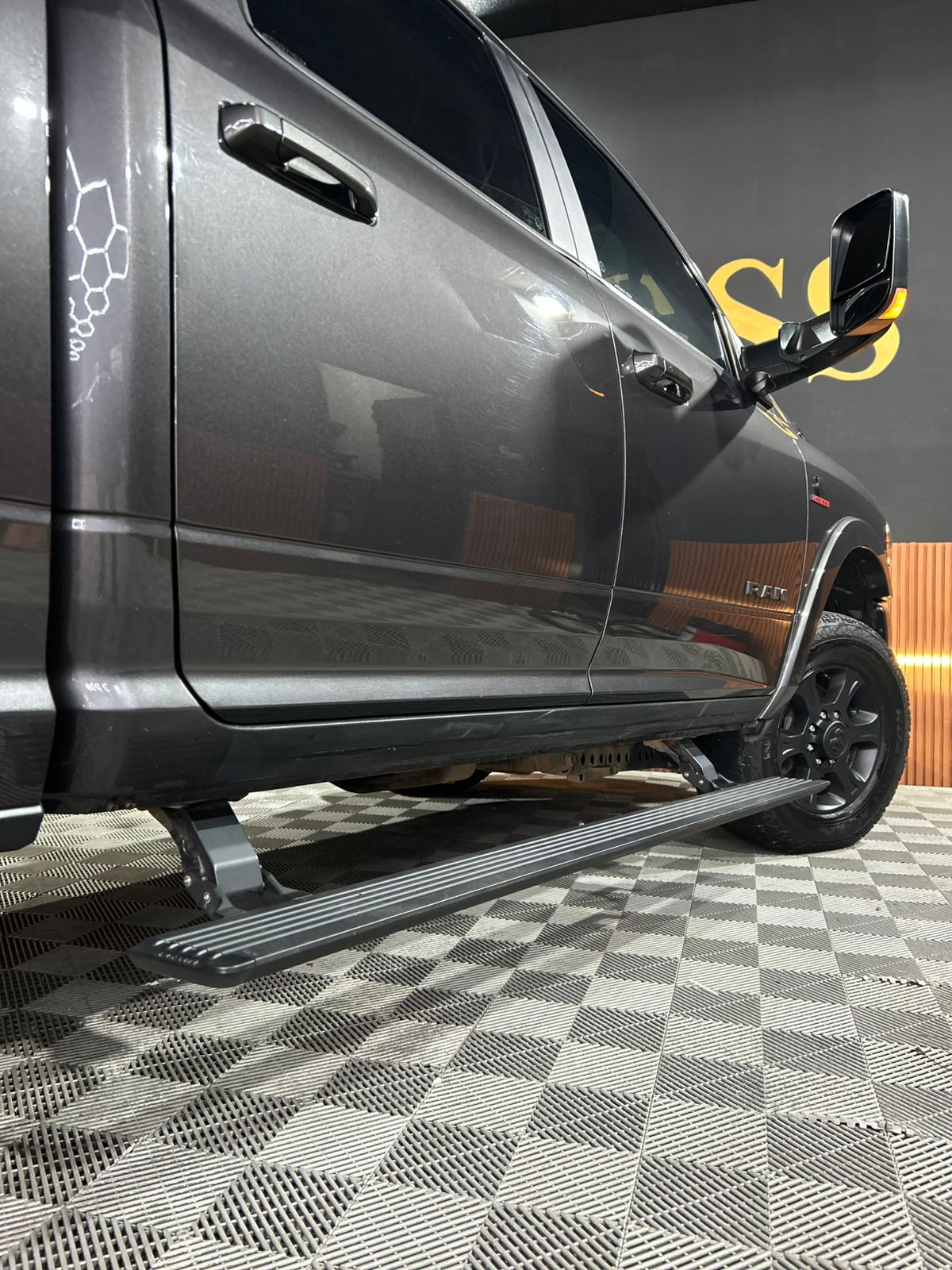 RAM 2500 6.7 I6 TURBO DIESEL NIGHT EDITION CD 4X4 AUTOMÁTICO 2021 - Image 15