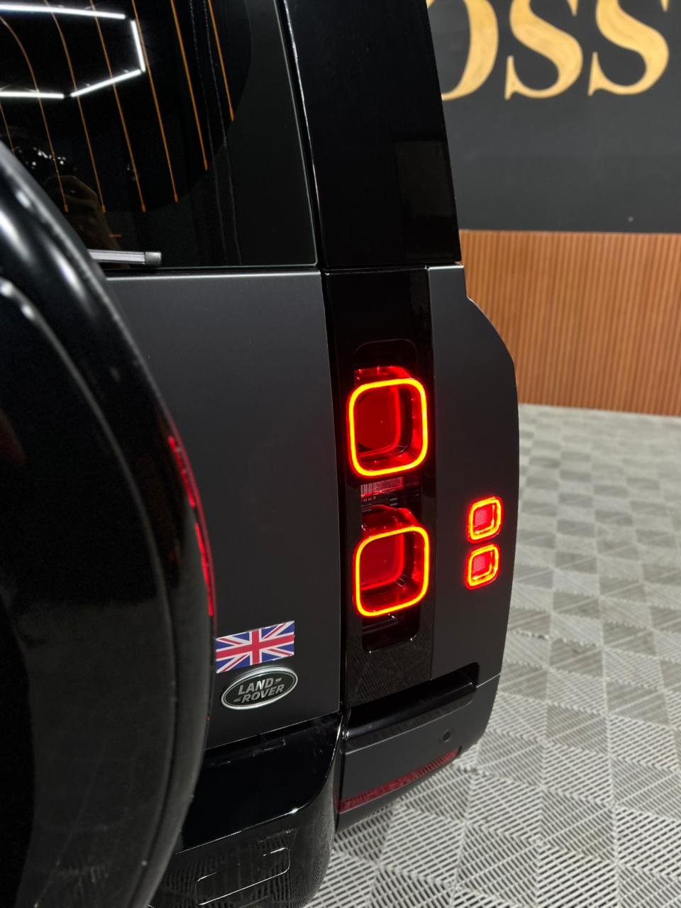 LAND ROVER DEFENDER 2.0 P300 GASOLINA 110 SE AWD AUTOMÁTICO 2022 - Image 16