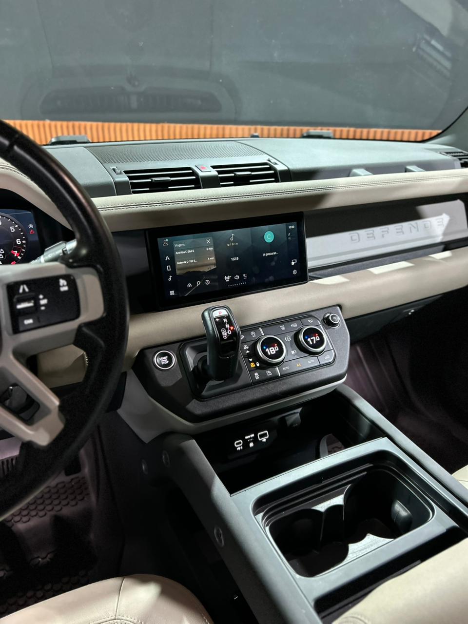 LAND ROVER DEFENDER 2.0 P300 GASOLINA 110 SE AWD AUTOMÁTICO 2022 - Image 9